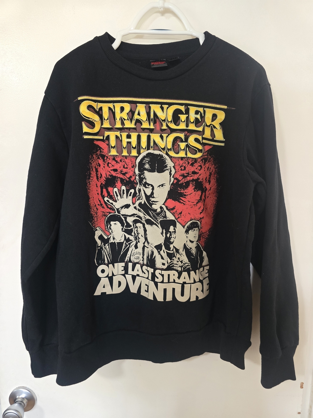 Netflix Stranger Things Crewneck Sweatshirt Men's Large Black Graphic Monsters